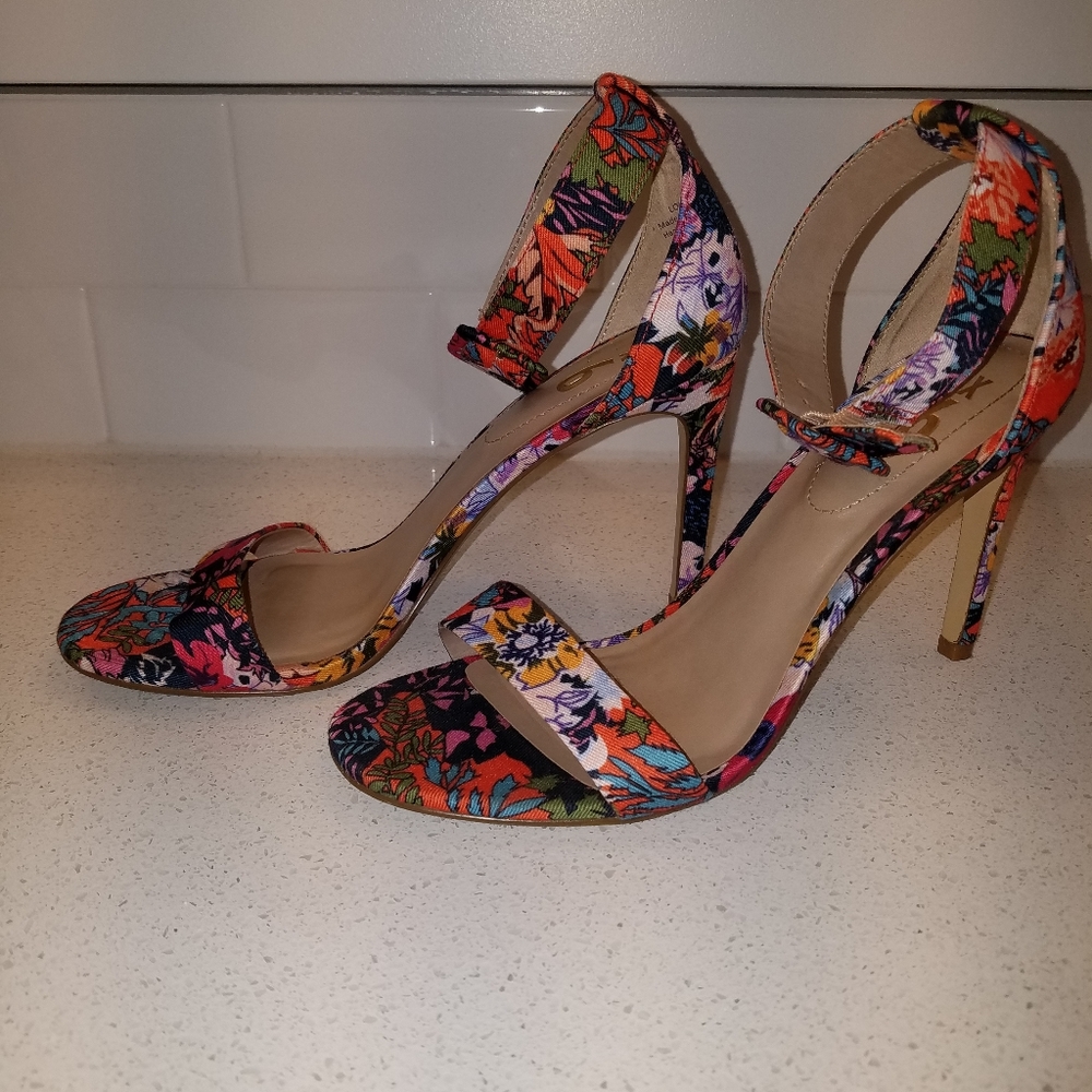 Mix No.6 Heels - Picture 4 of 7